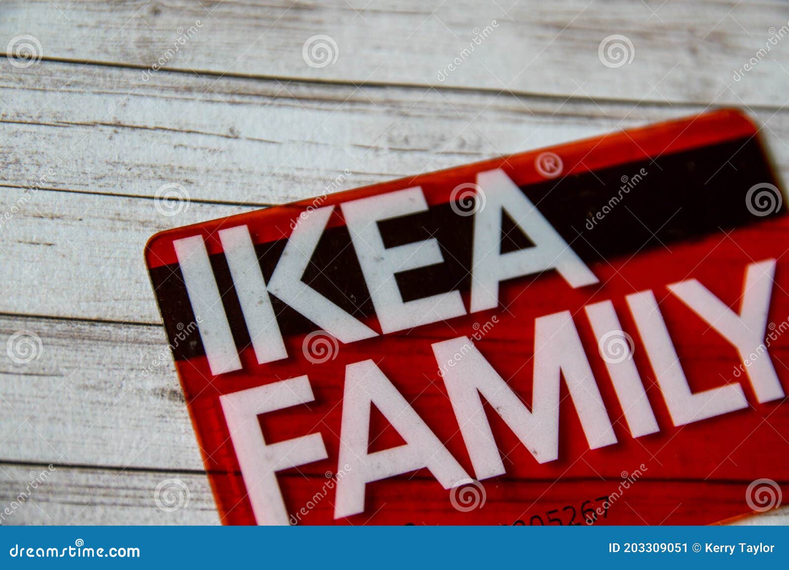In de genade van Uitgebreid gelijkheid Ikea Family Card on Isolated Background Editorial Photo - Image of cheap,  discounts: 203309051