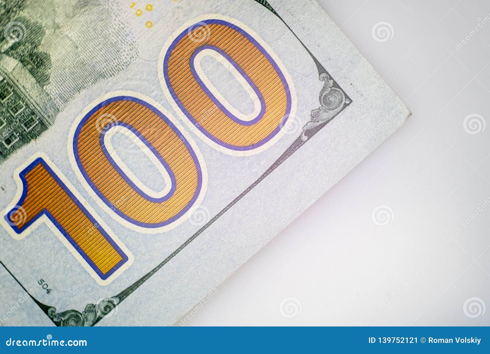 Il numero cento Macro Primo piano di una parte della banconota in dollari degli Stati Uniti cento