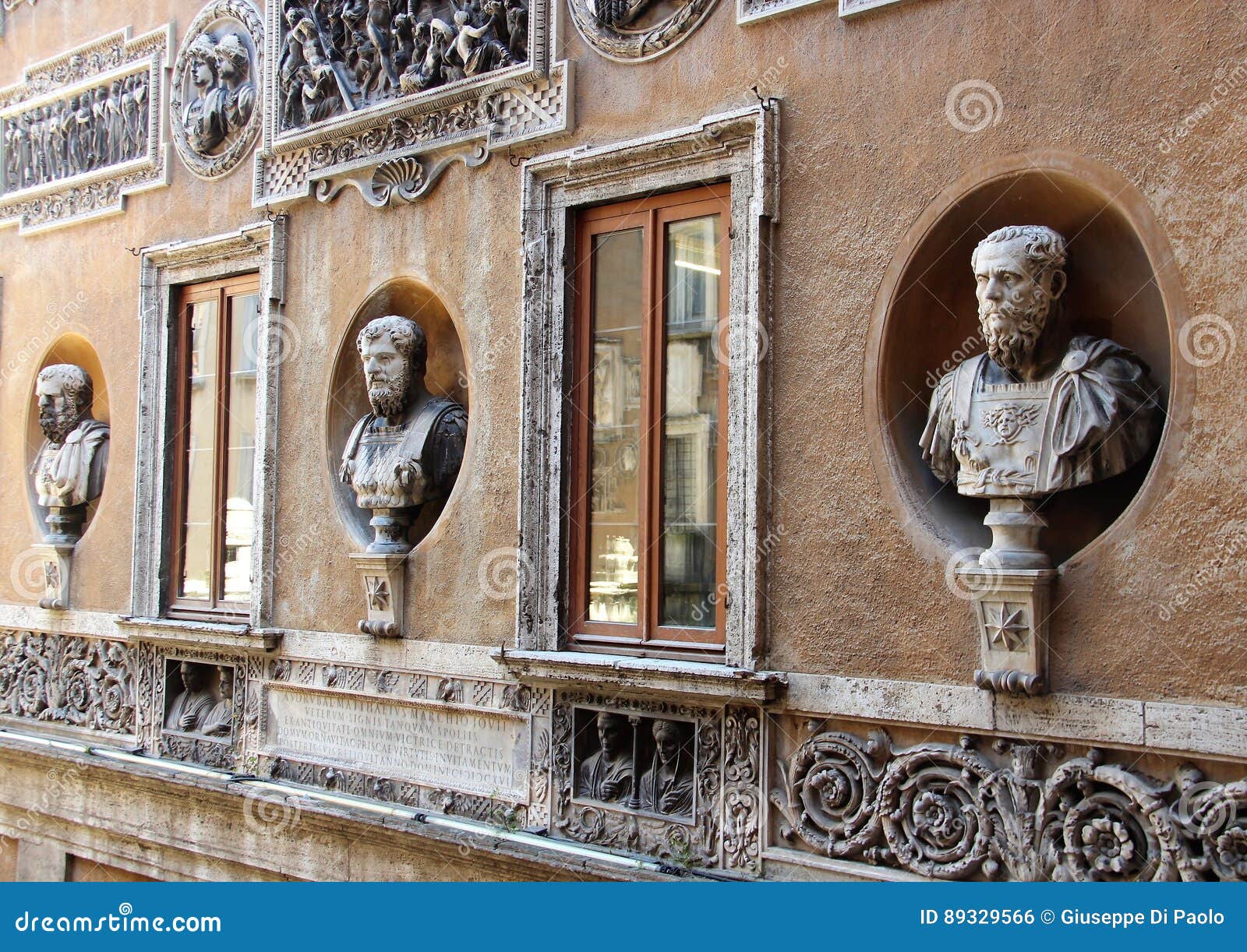 Il Palazzo Mattei Di Giove a Roma Fotografia Stock Immagine di case