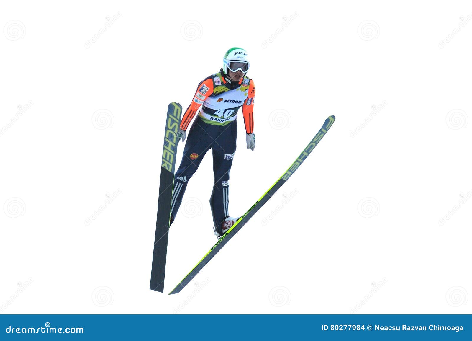Rasnov, Romania - 1° marzo: Il saltatore di sci sconosciuto fa concorrenza nel FIS Ski Jumping World Cup Ladies il 1° marzo 2014 in Rasnov, Romania