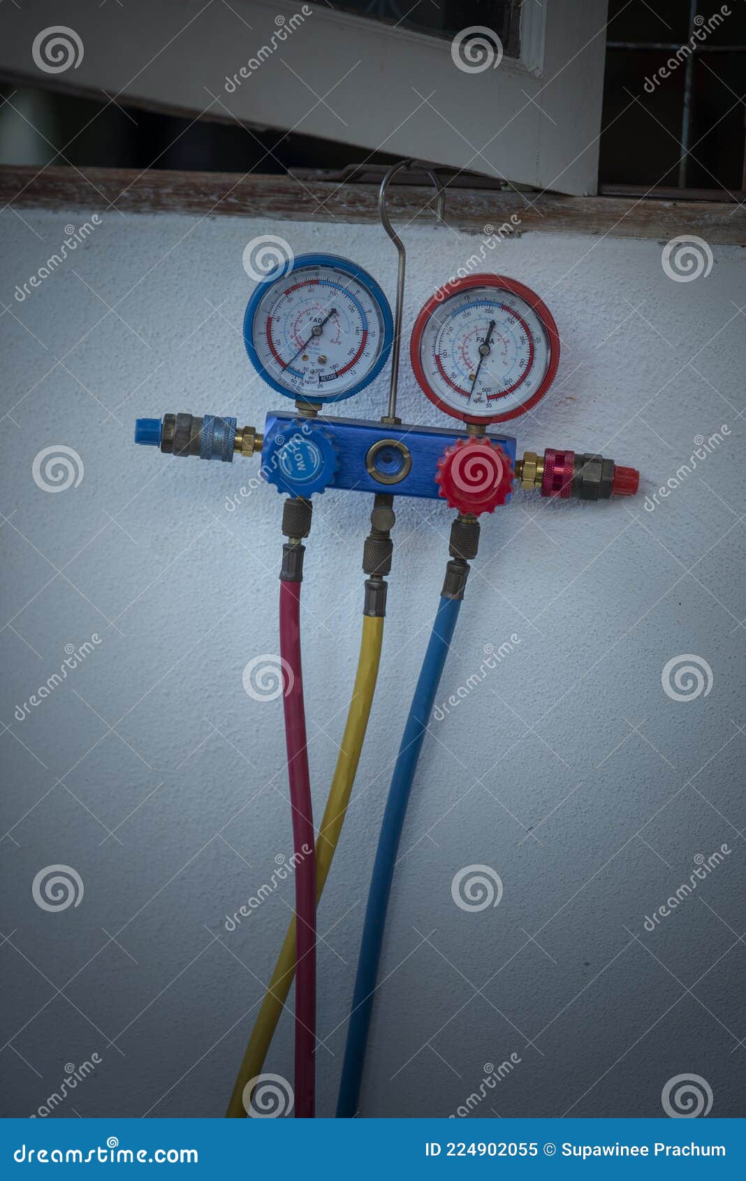 Image of Air Pressure Measuring Device,air Conditioning Equipment Stock