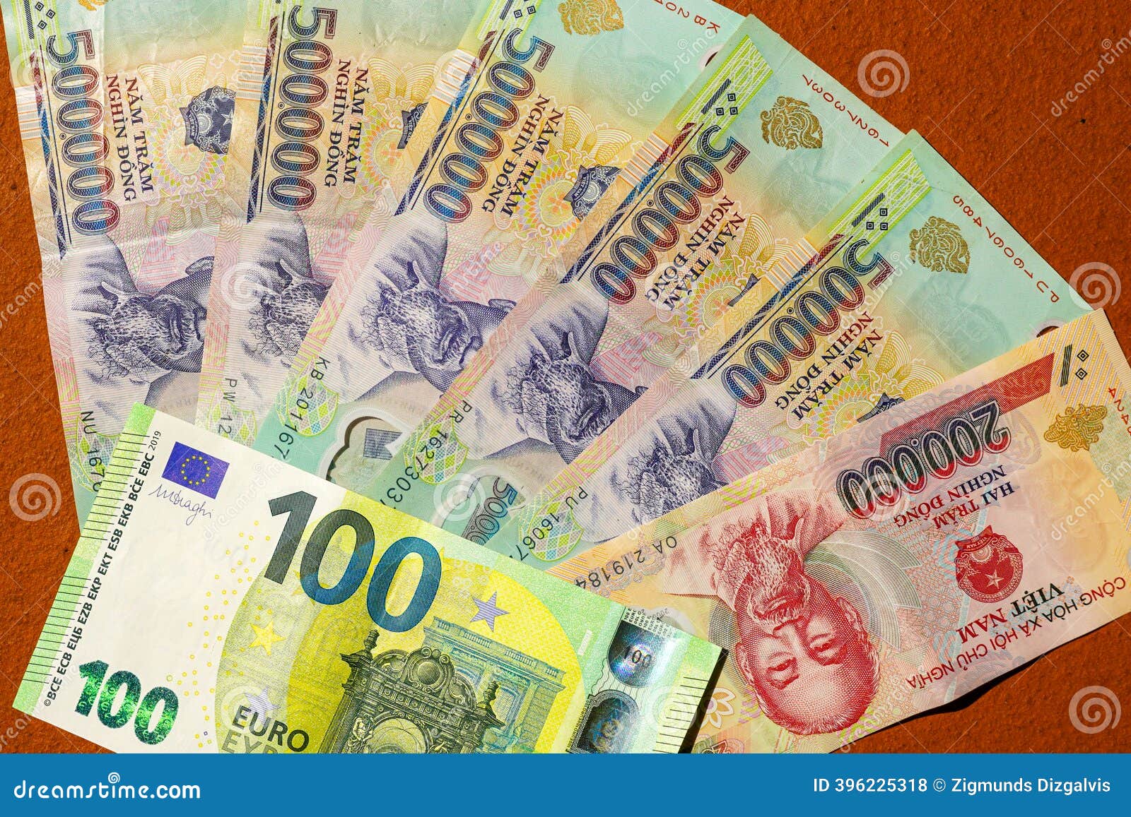 100 Euro Note Vs 2,700,000 Vietnamese Dongs, a Striking Currency Value  Comparison Display Stock Photo - Image of currency, money: 396225318