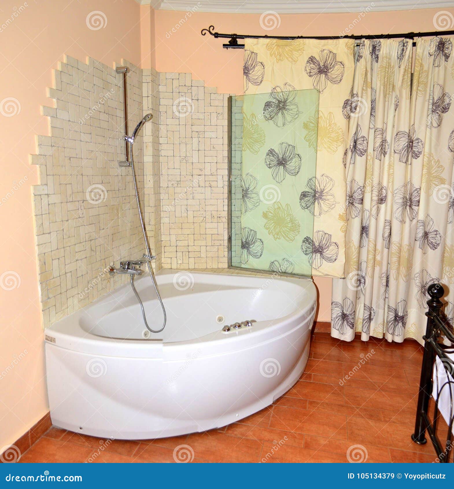 Jacuzzi In A Hotel Room Stock Image Image Of Flowers