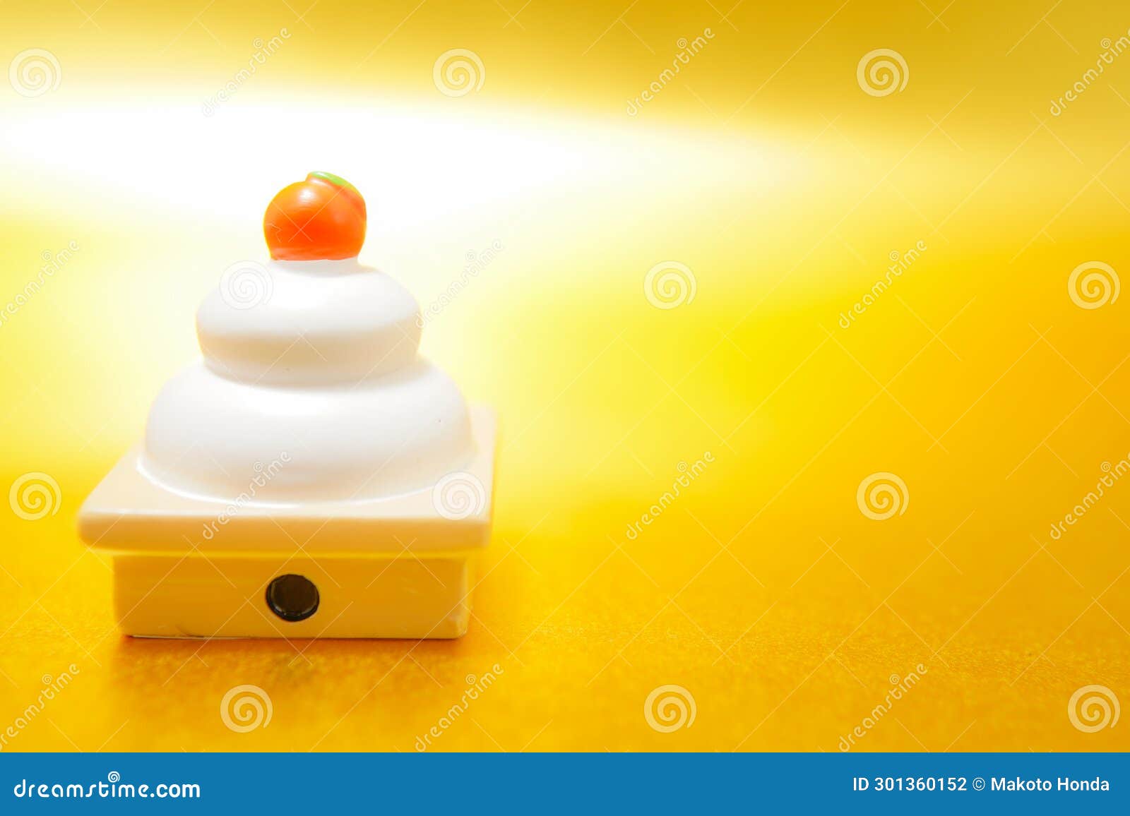 Image of Kagami Mochi stock photo. Image of card, ragging 301360152