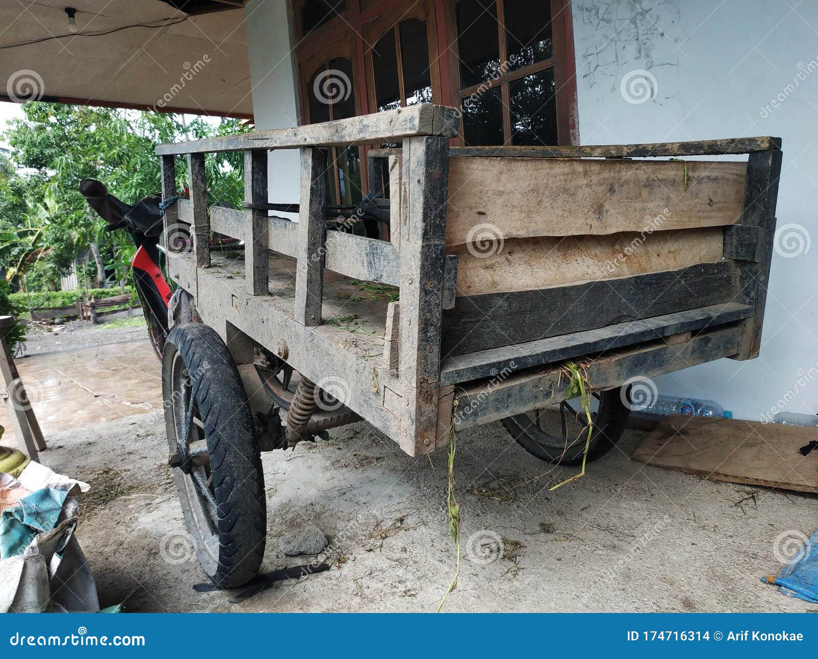 Motorbike Modification To Look for Grass Stock Photo - Image of feet