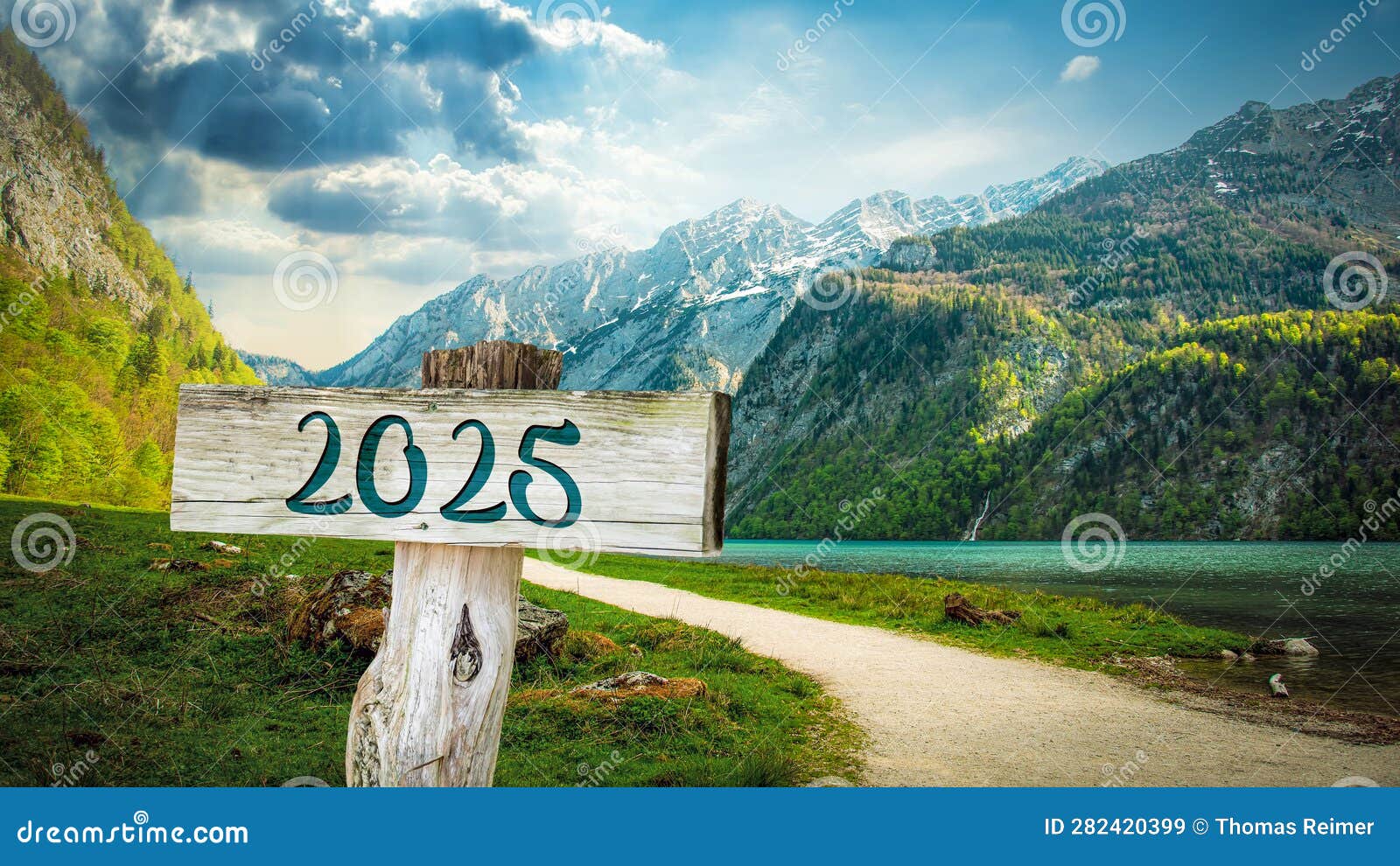 Signposts the Direct Way To 2025 Stock Illustration Illustration of
