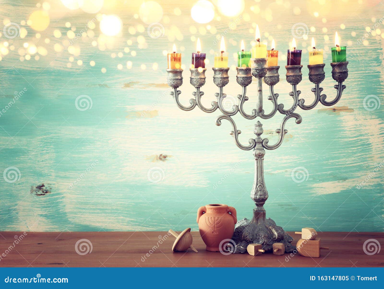 Imagem Religiosa Do Feriado Judeu De Hanukkah Com O Candelabro