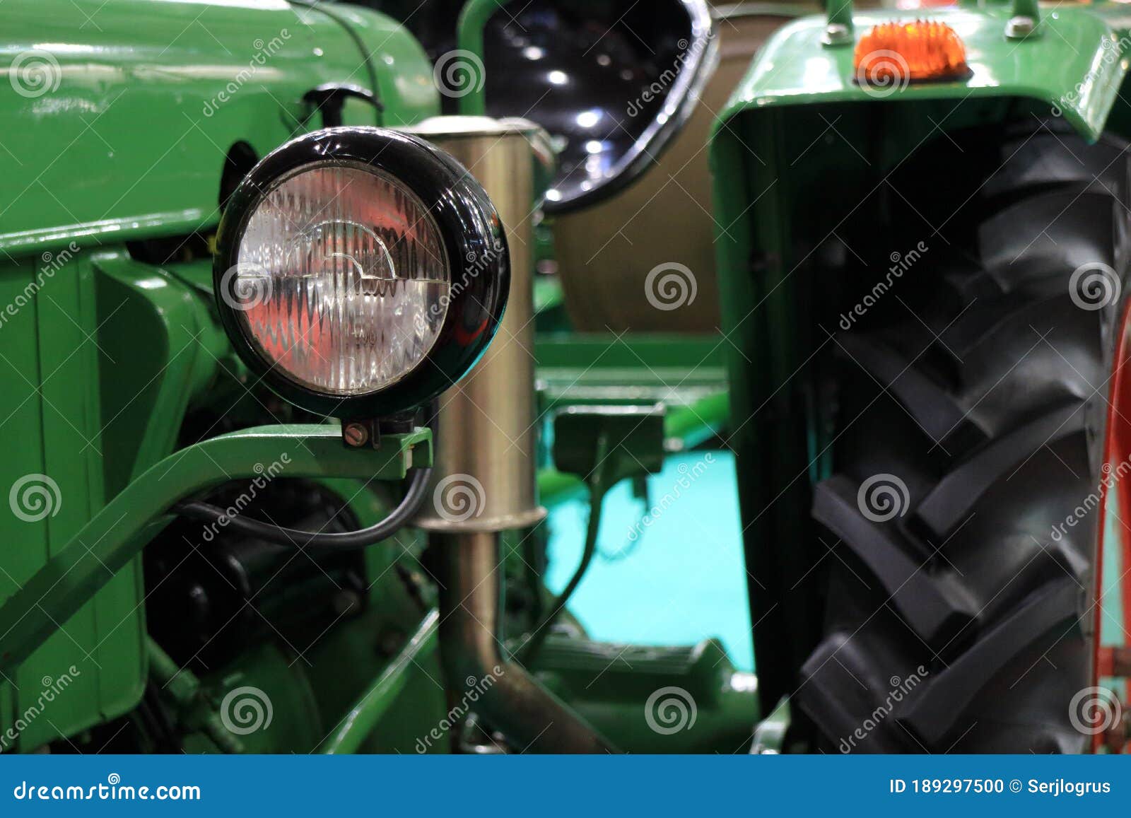 Imagen de tractor foto de archivo. Imagen de maquinaria -