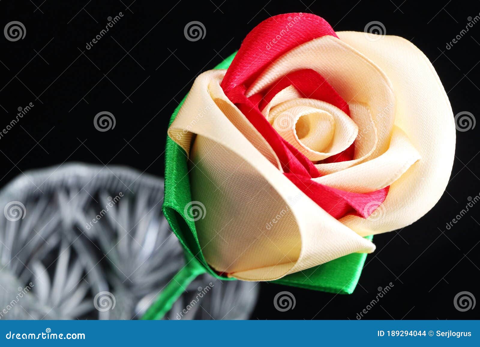 /z/imagen-de-una-flor-artific... /z/imagen-de-una-flor-artific...