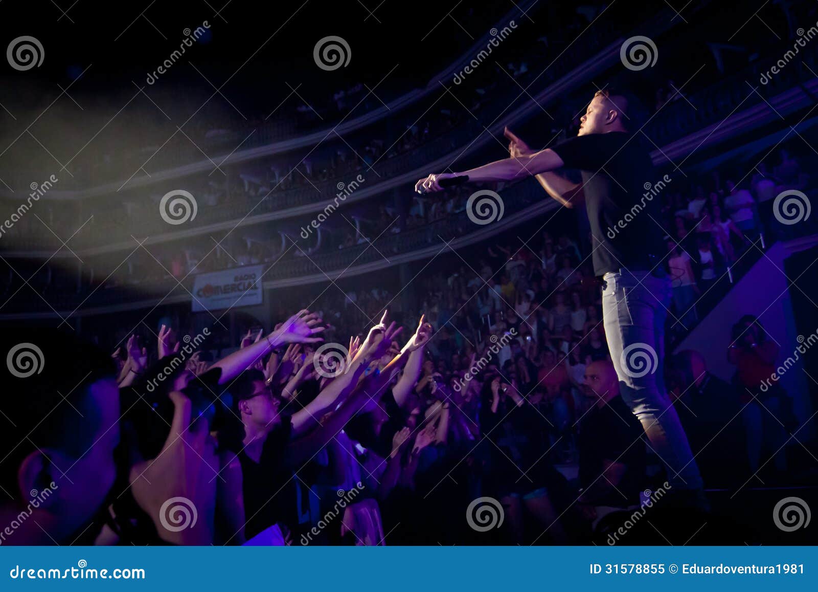 Imagine Dragons Perforrms Live at Coliseu Dos Recreios in Lisbon