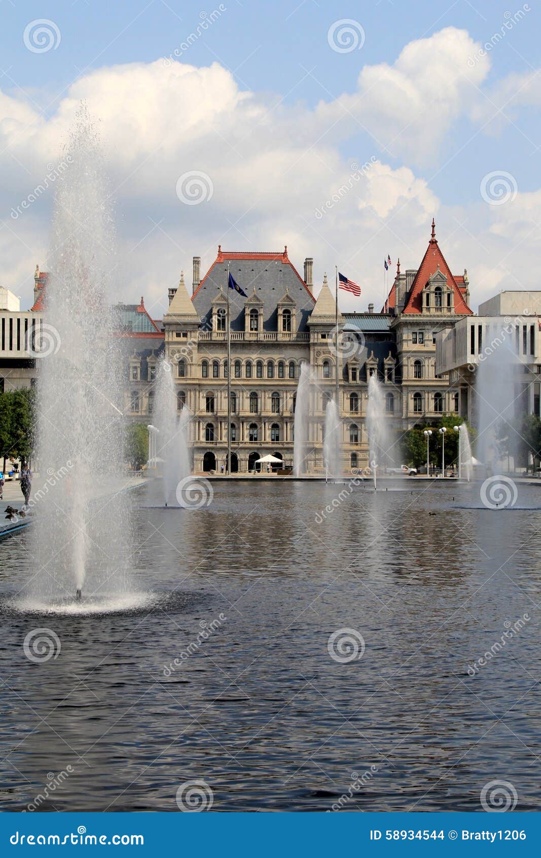 Why was Albany chosen as New York's capital?