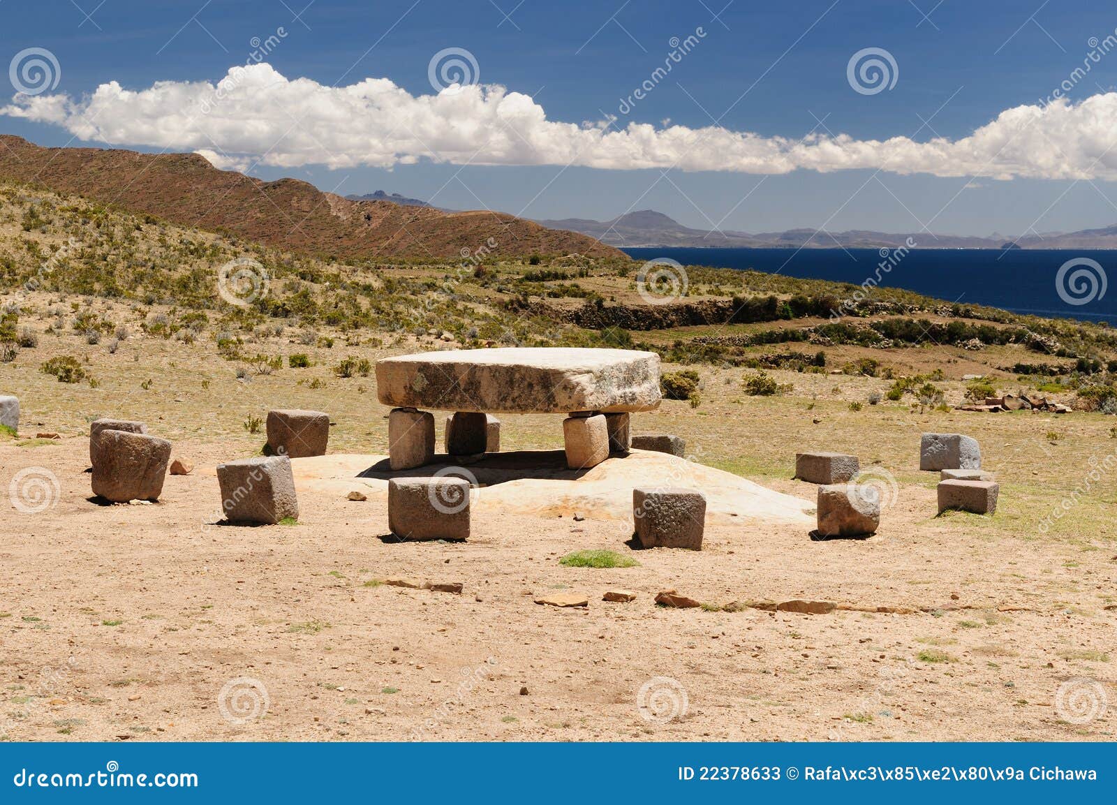 inca ruins, isla del sol, titicaca lake, bolivia