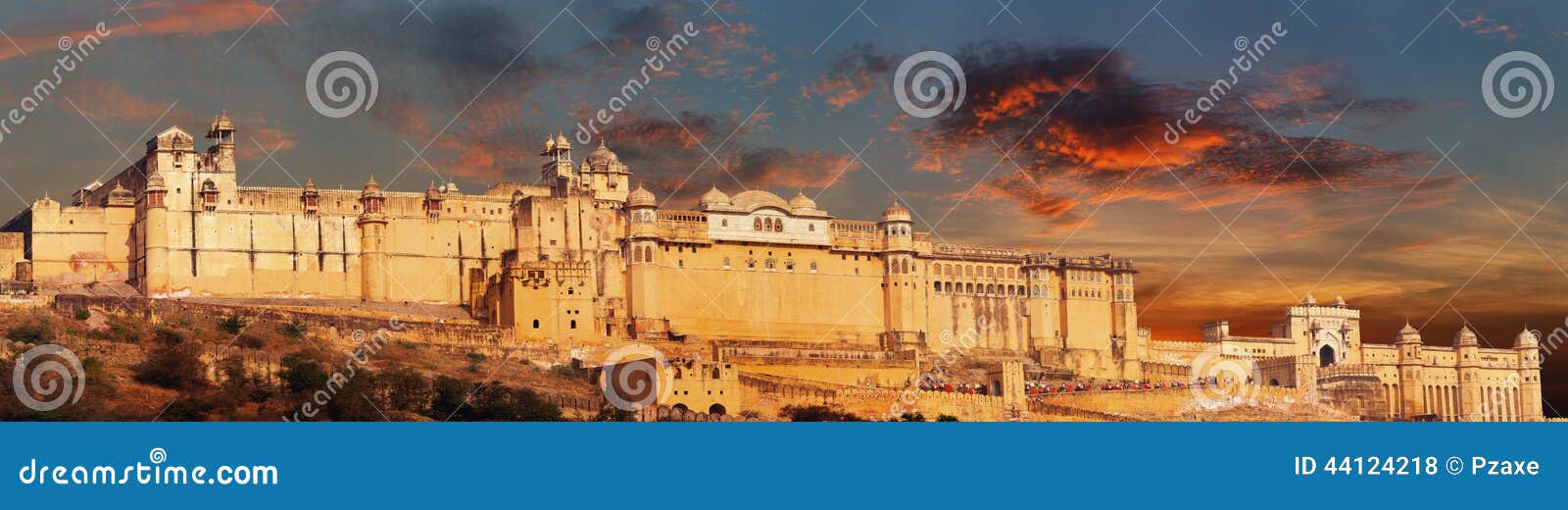 india landmark - jaipur, amber fort panorama