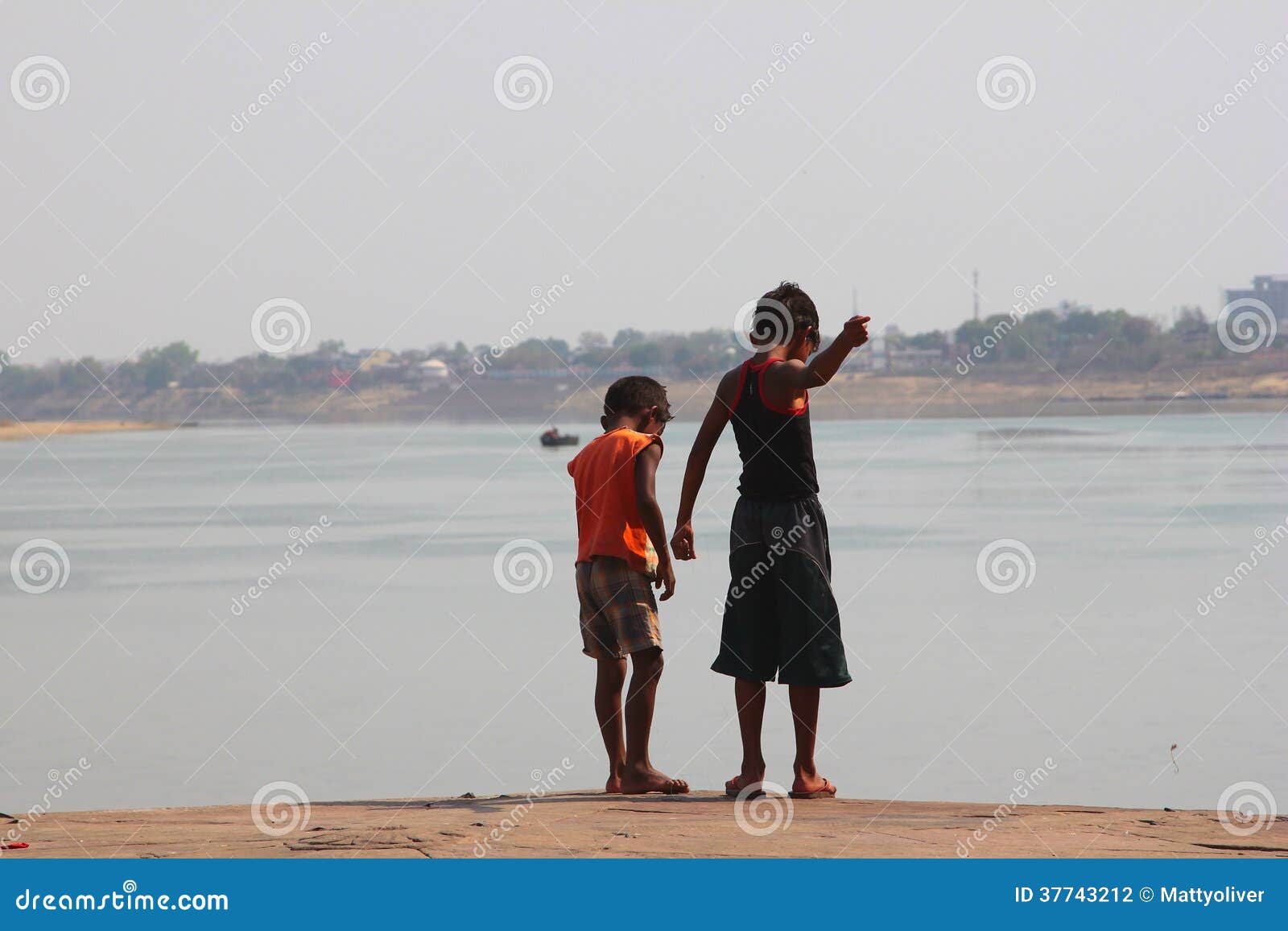 Indian Boys Fishing editorial photography. Image of landscape - 37743212