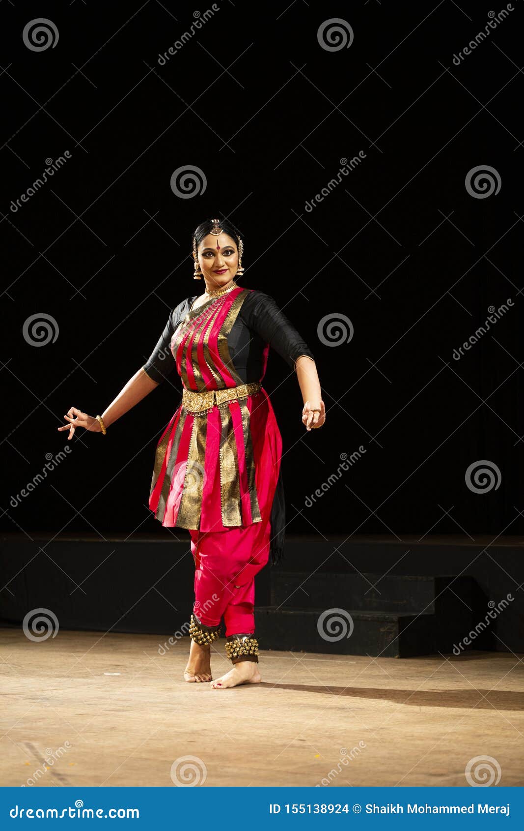 Kuchipudi Dance | Dance photography poses, Indian classical dancer, Bharatanatyam  poses