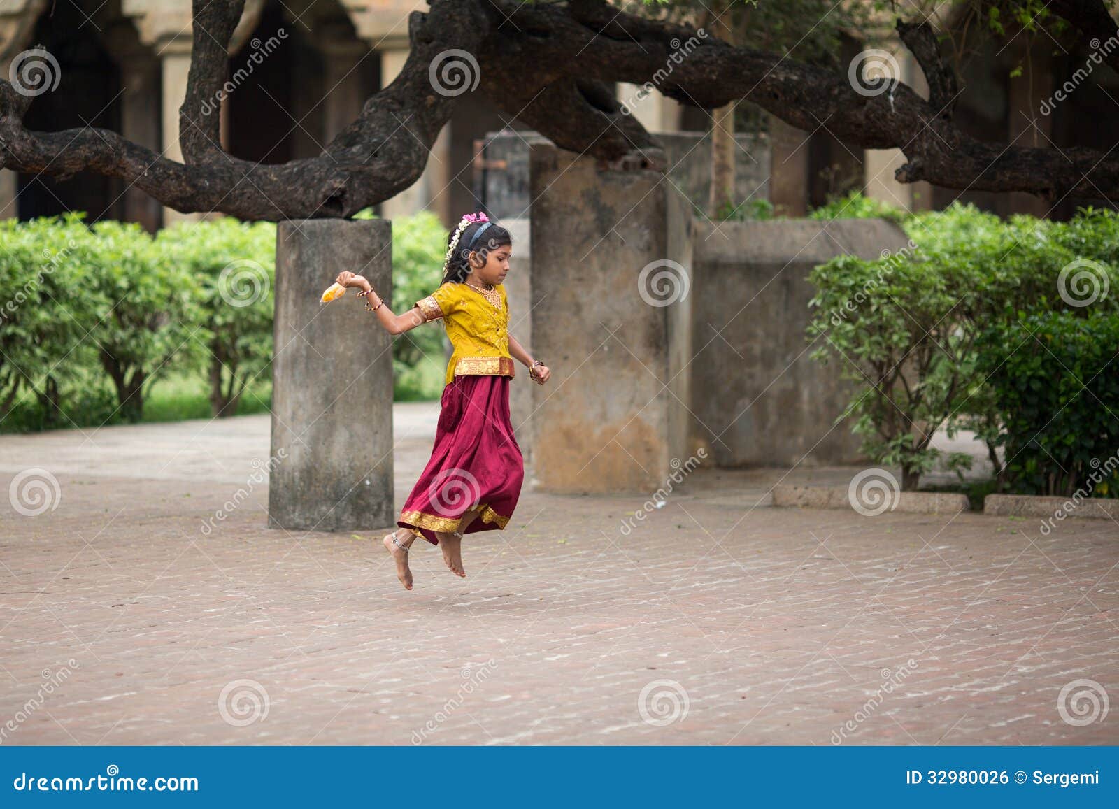 Indian girl jumping editorial photo. Image of girl, hindu 32980026