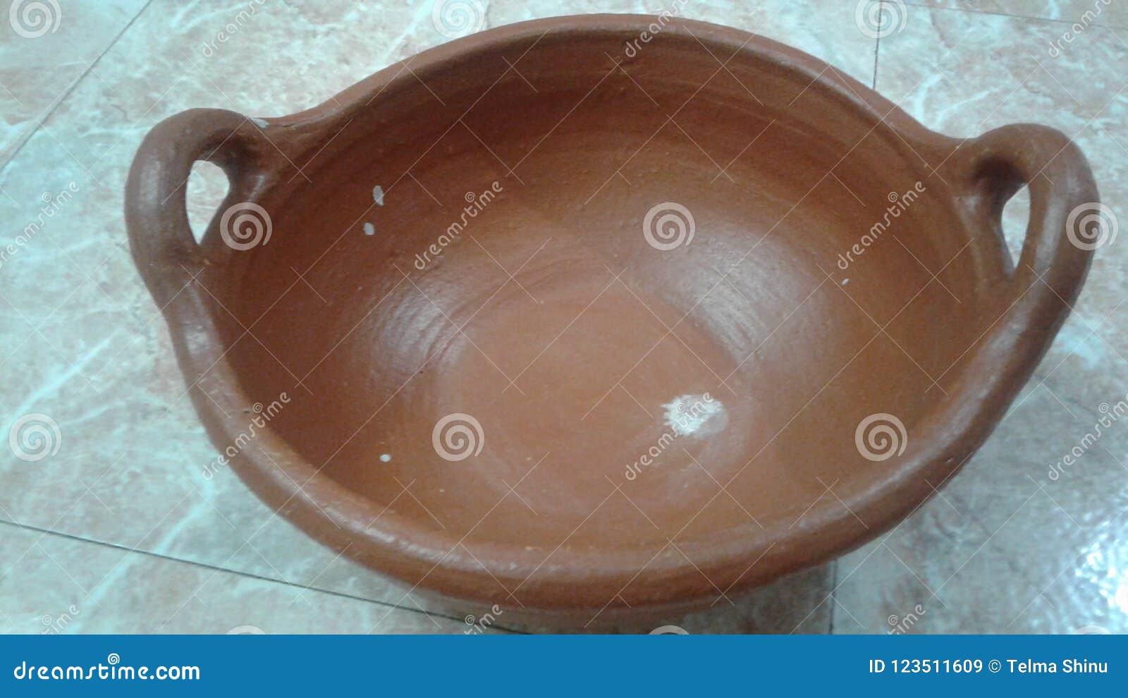 Clay pot vessel stock image. Image of vessel, indian 123511609