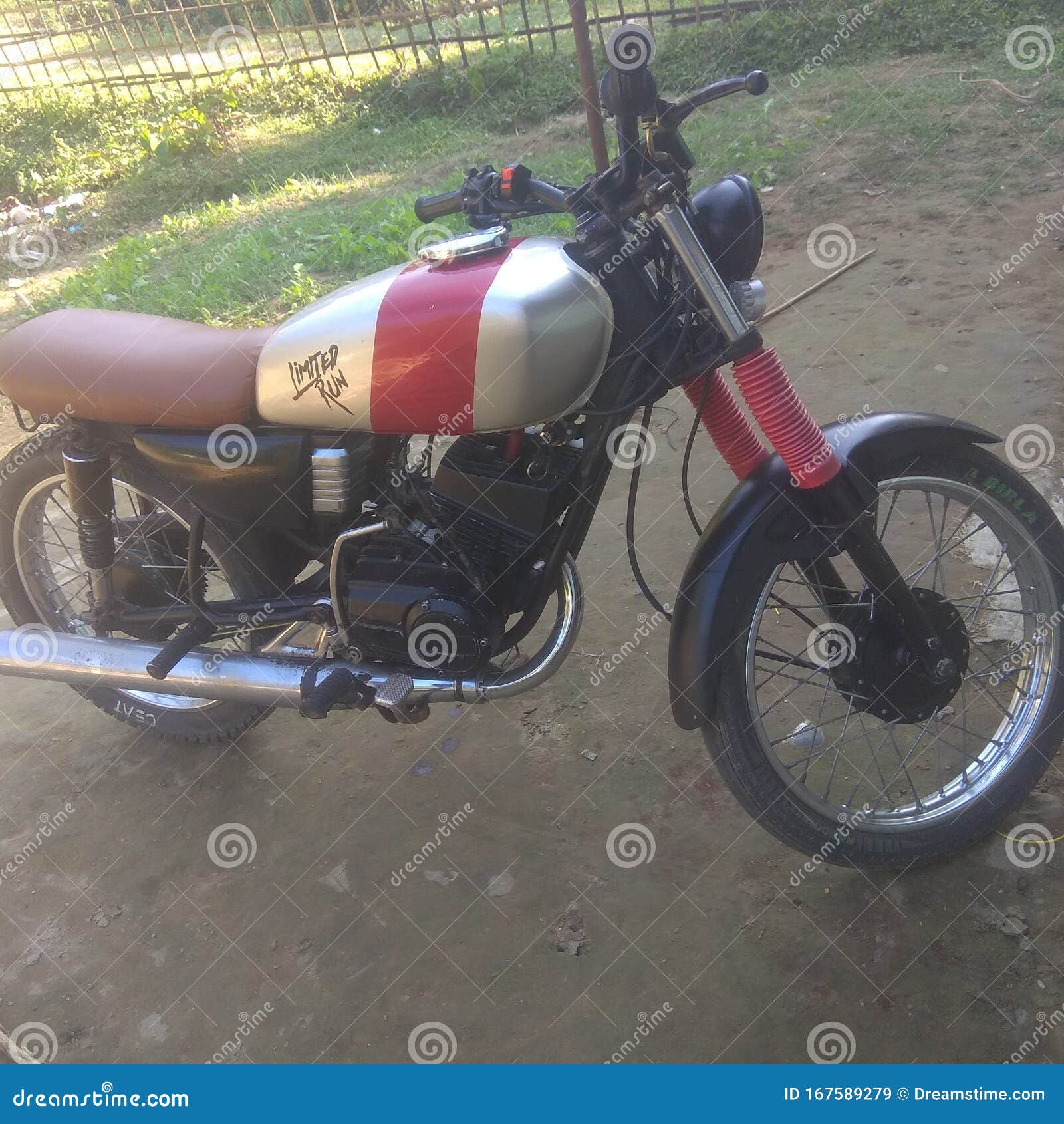 Indian Rx100 Bike Full Modified In Home Full Indian Editorial Stock Image Image Of Full Indian