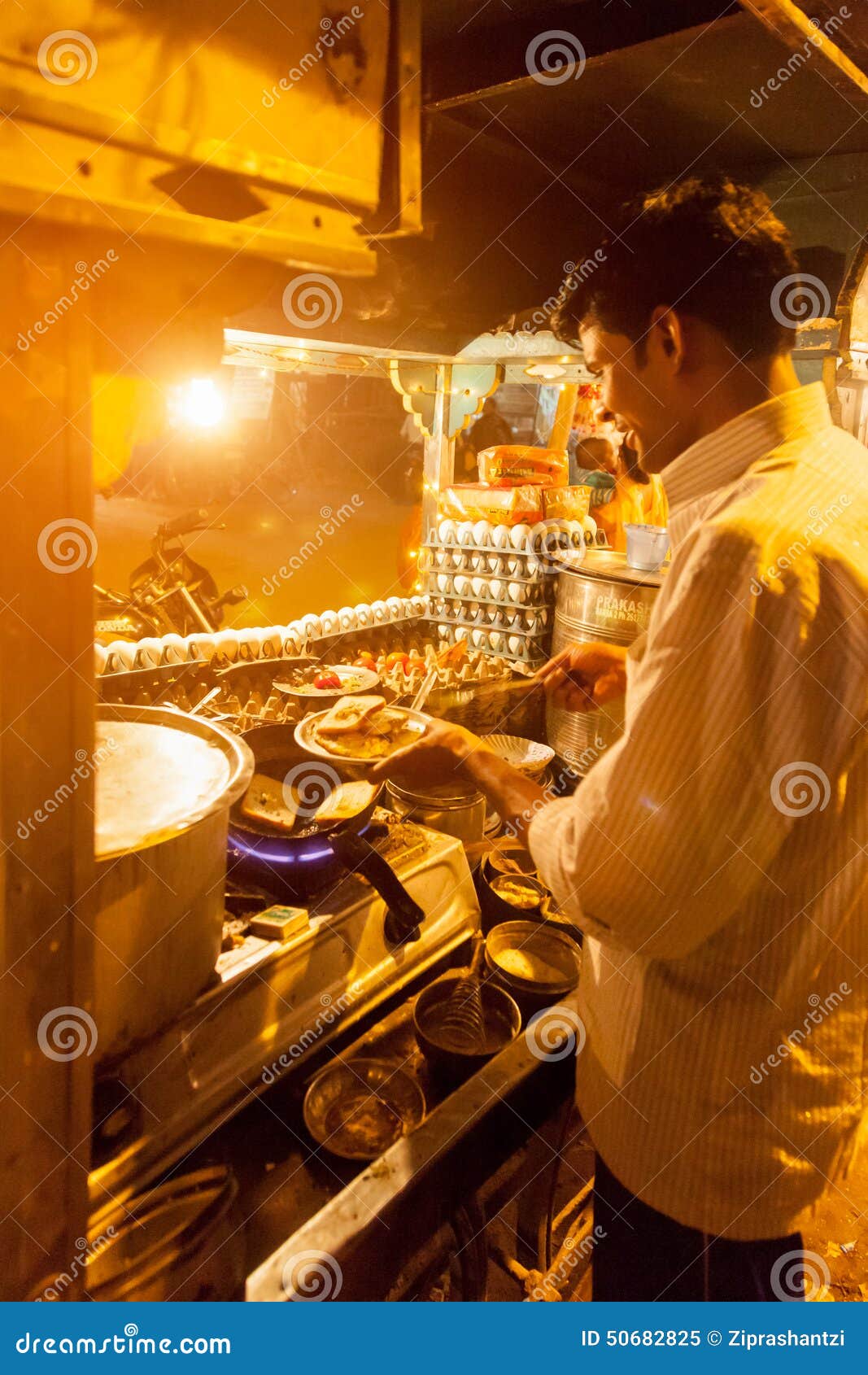 Indian street food vendor editorial image. Image of market - 50682825
