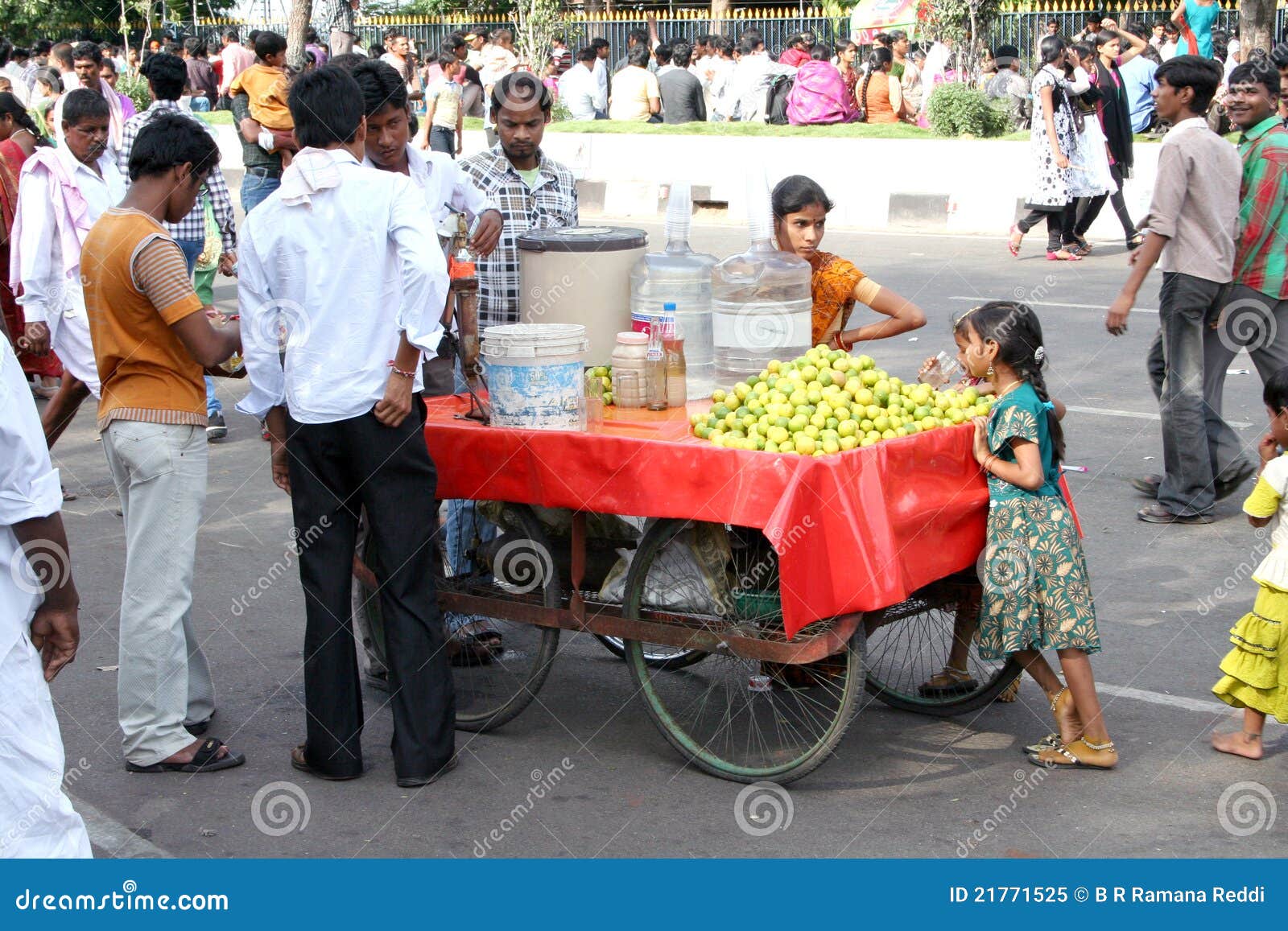 Indian street vendor editorial image. Image of drinks 21771525