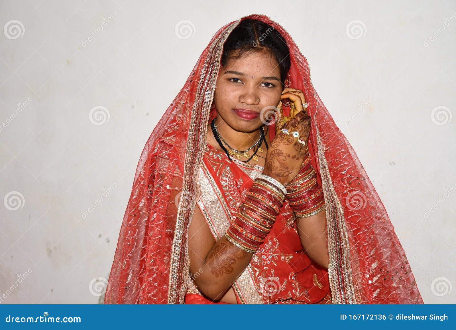 dulhan single portrait • ShareChat Photos and Videos