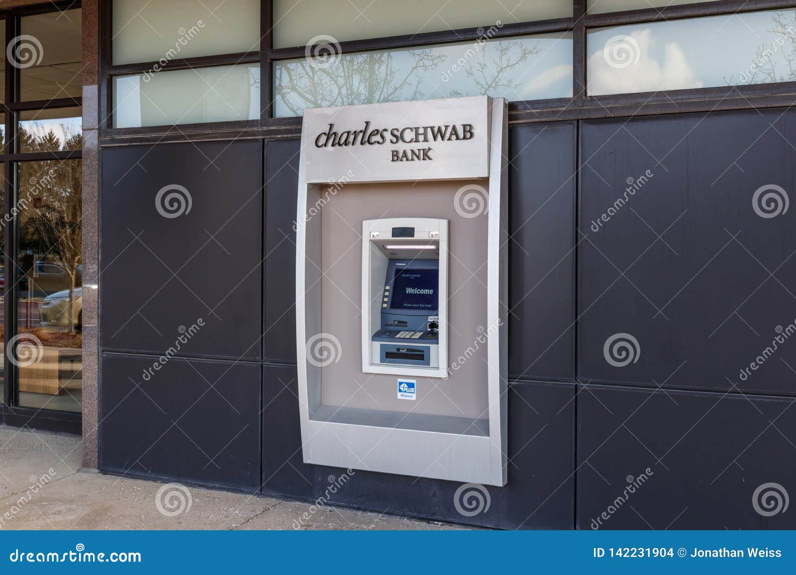 indianapolis-circa-march-2019-charles-schwab-consumer-atm-location