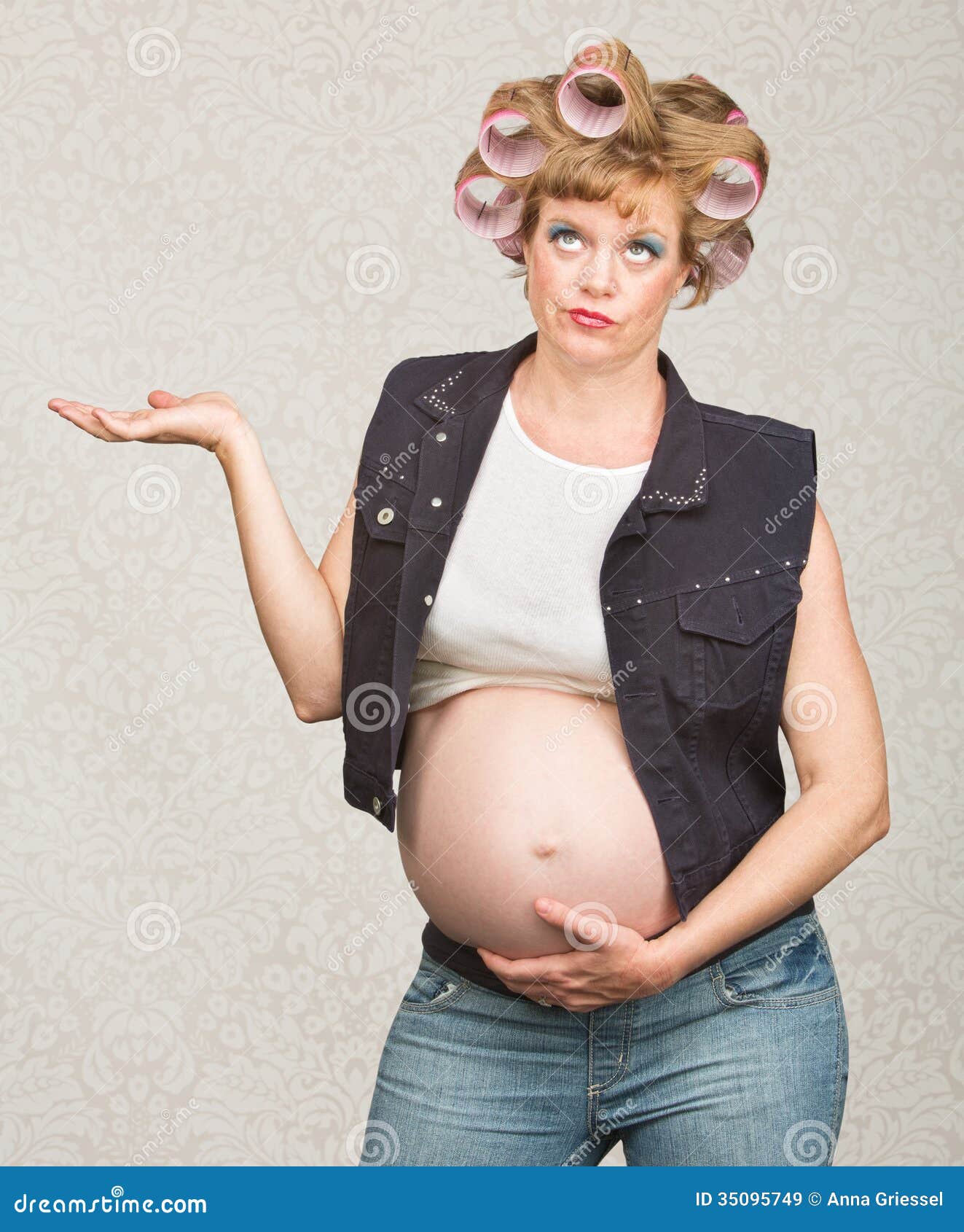 indifferent pregnant woman