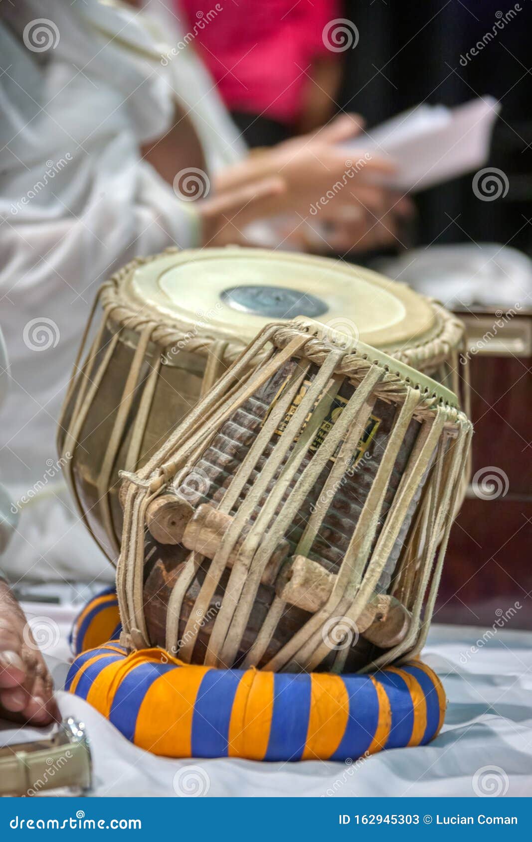 kalkoen arm marge Indische trommels stock afbeelding. Image of trommelaar - 162945303