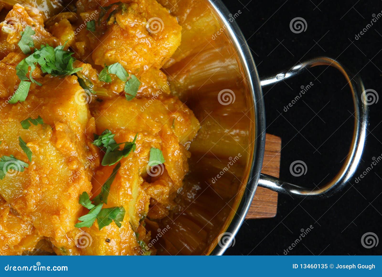 Indischer Kartoffel-Curry Bombay-Aloo Stockbild - Bild von nichtrostend ...