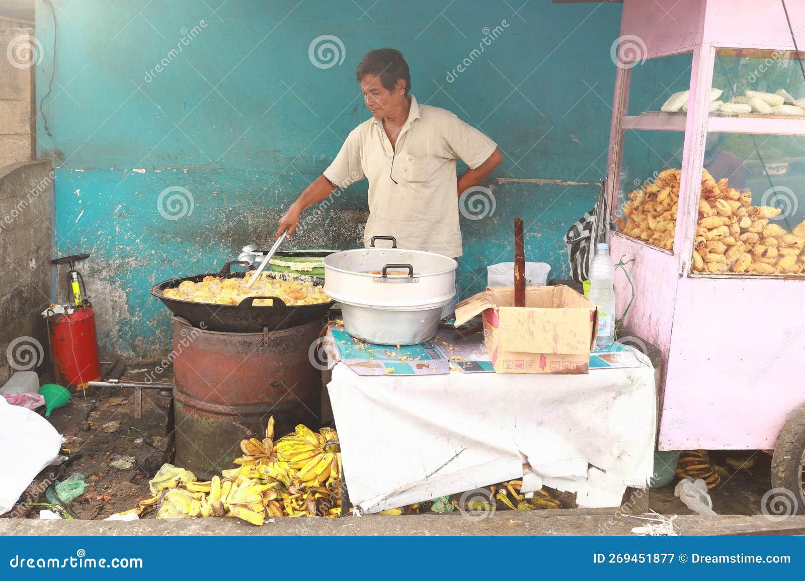 Cook of Indonesian Street Food Editorial Photography - Image of kitchen