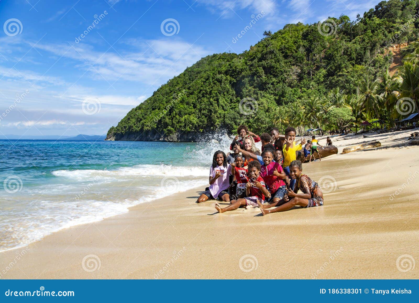 Indonesian Funny Children in Beach Editorial Photo - Image of blue, ocean:  186338301