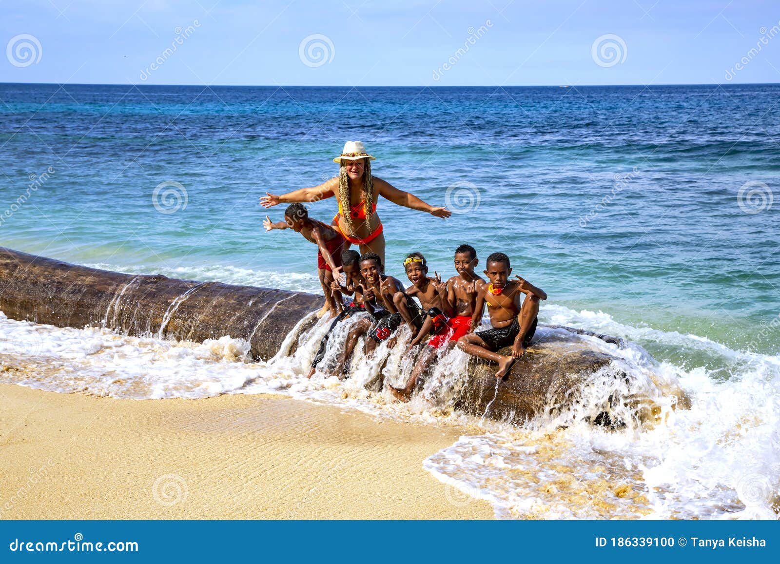 Indonesian Funny Children in Beach Editorial Image - Image of jaya, irian: 186339100 Indonesian Funny Children in Beach Editorial Image - Image of jaya, irian: 186339100