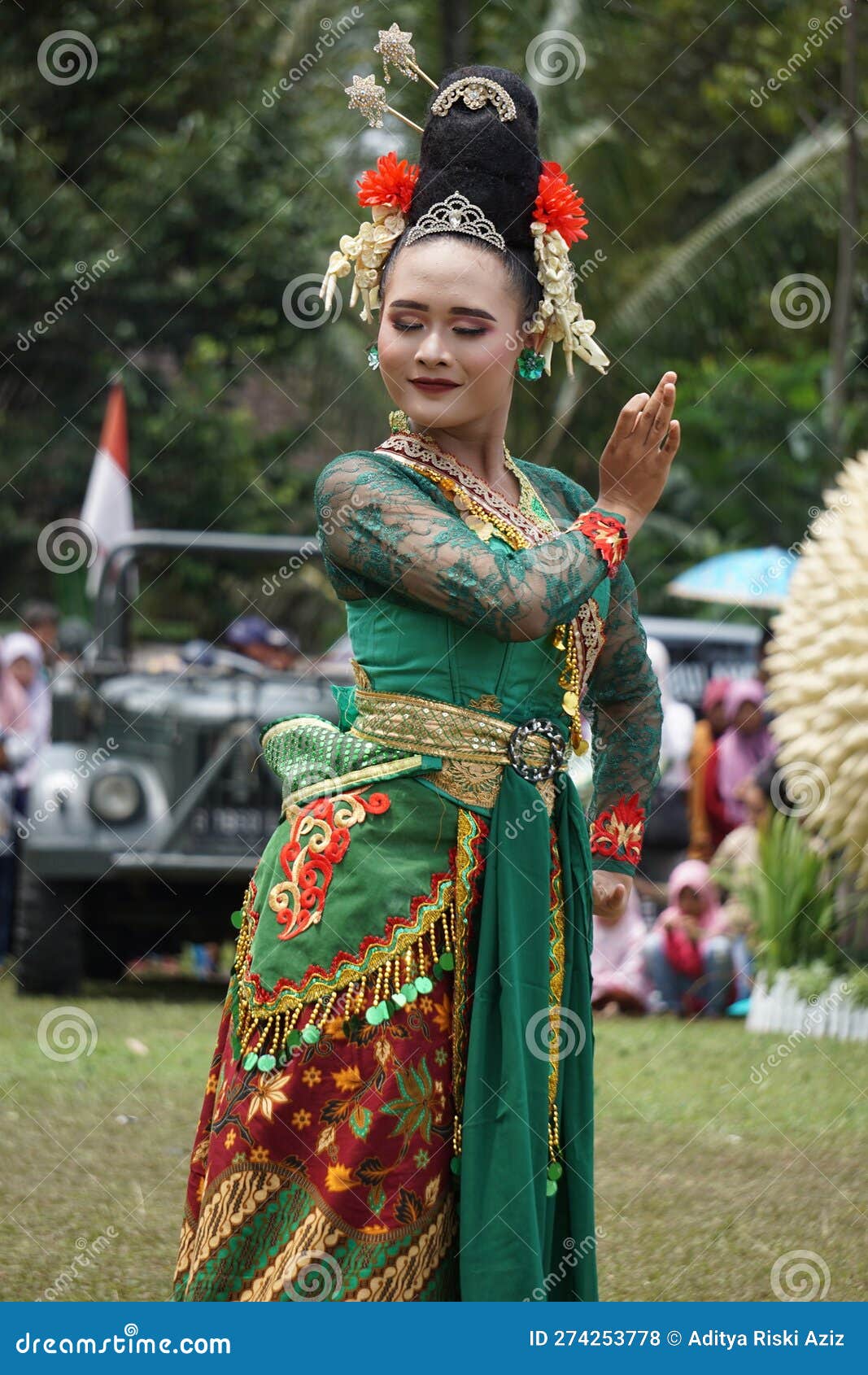 Emprak Dance. this Dance is a Welcome Dance from Blitar Editorial Stock ...