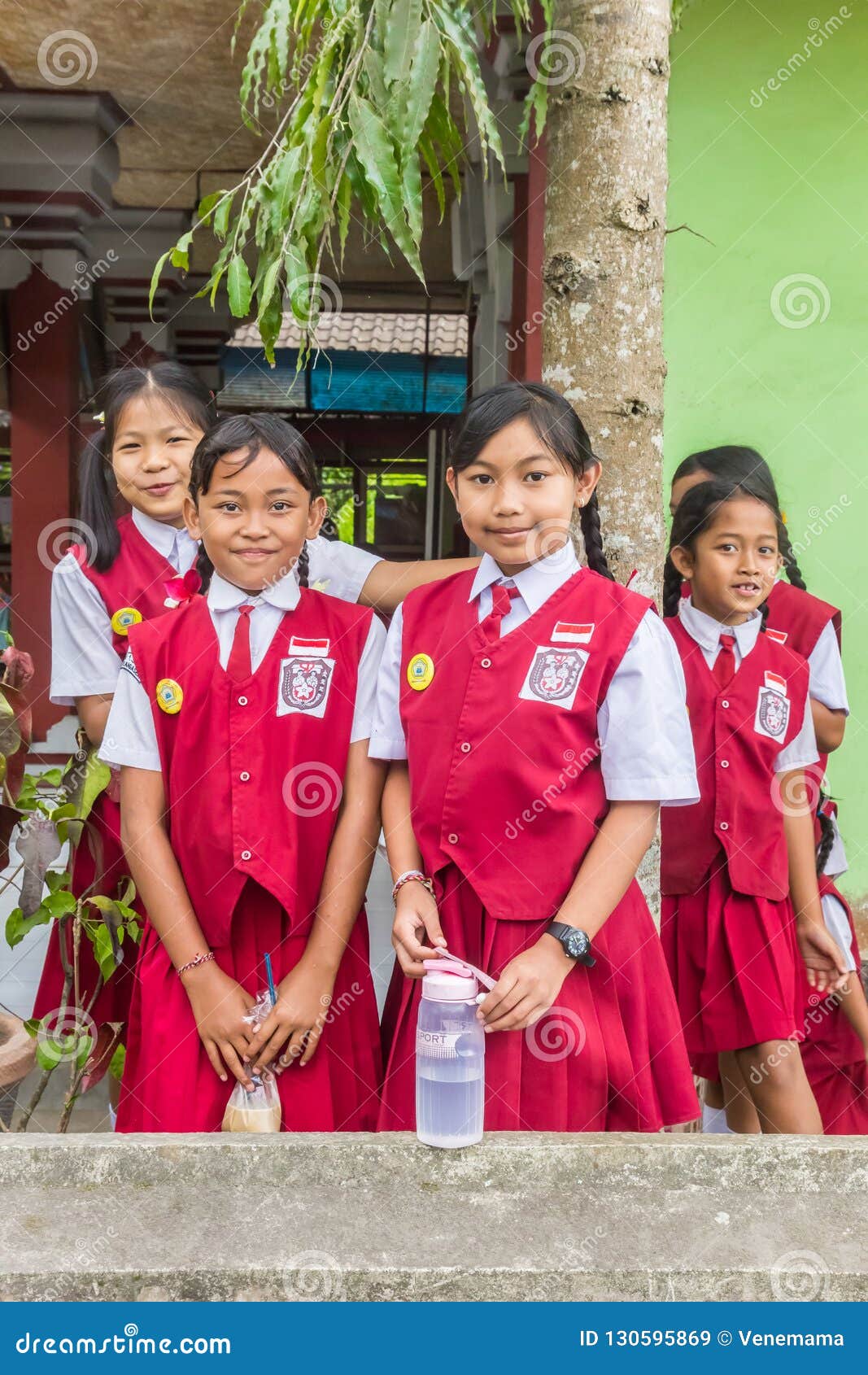 Indonesian schoolgirl 