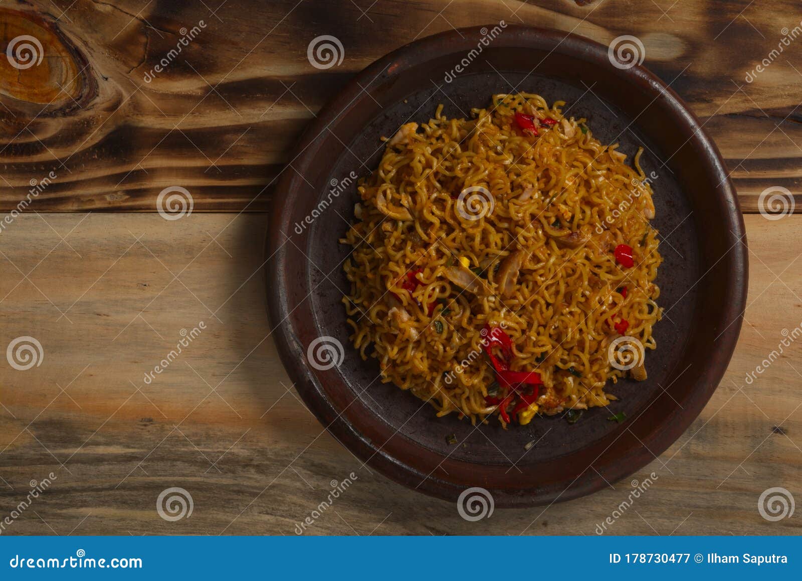 Indonesian Style Stir-fried Instant Noodle with a Variety of Indonesian