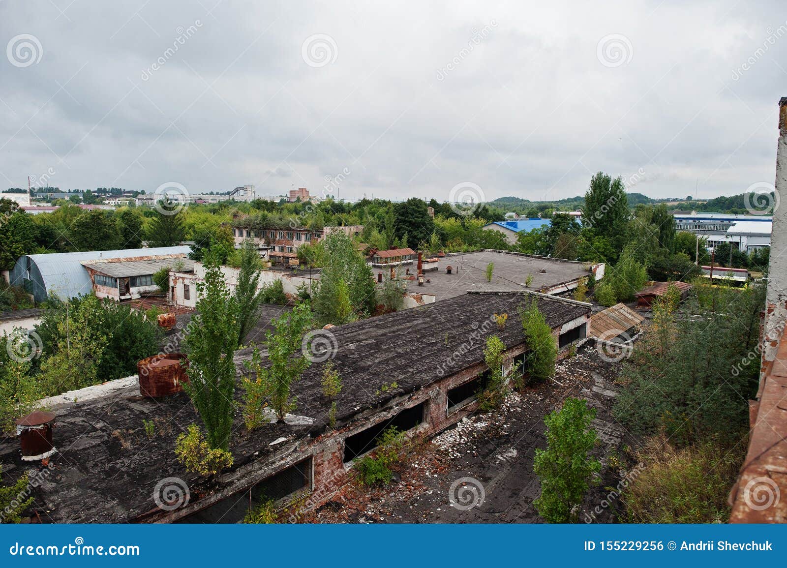 industria exterior of an roof old abandoned factory