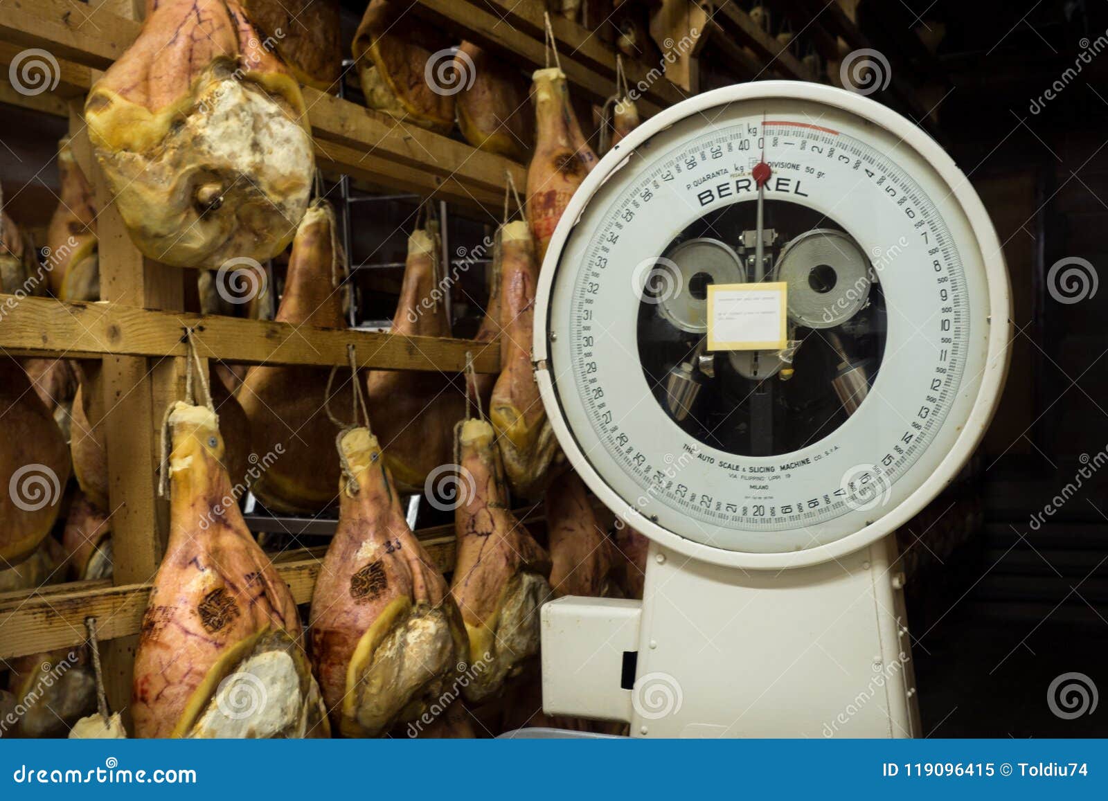 https://thumbs.dreamstime.com/z/industrial-scale-weighing-raw-ham-thighs-maturing-room-montagnana-italy-may-119096415.jpg