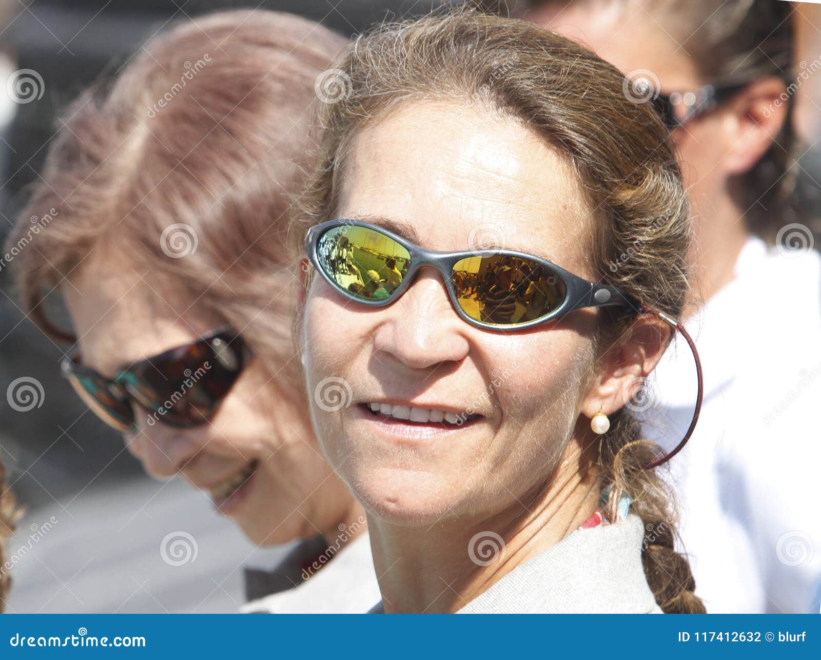 Queen Sofia of Spain, Princess Elena of Spain at the Congress