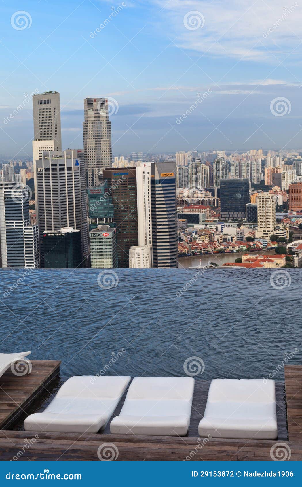 infinity-swimming-pool-singapore-29153872.jpg