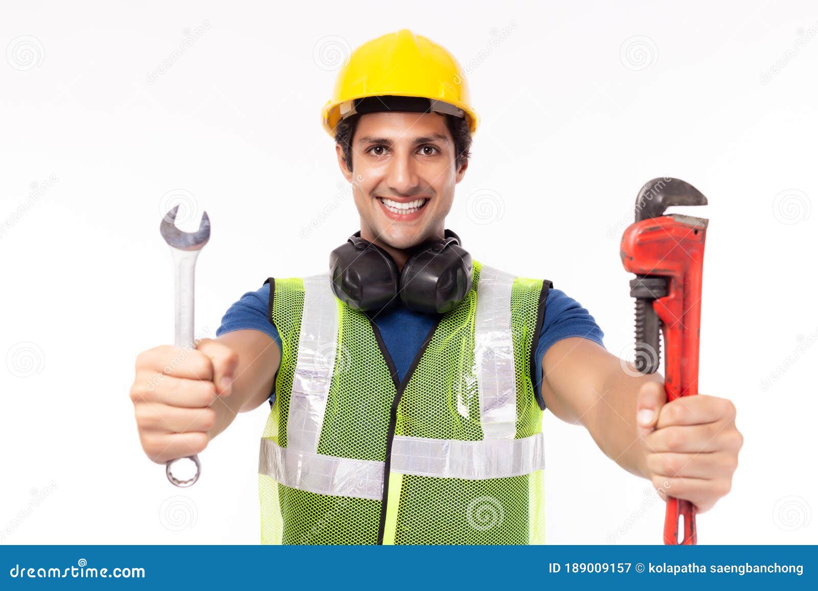 Imágenes de obreros trabajando