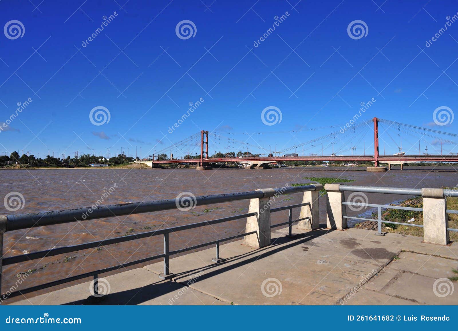 marcial candioti bridge, better known as the santa fe hanging bridge, is a suspension bridge located in the city of