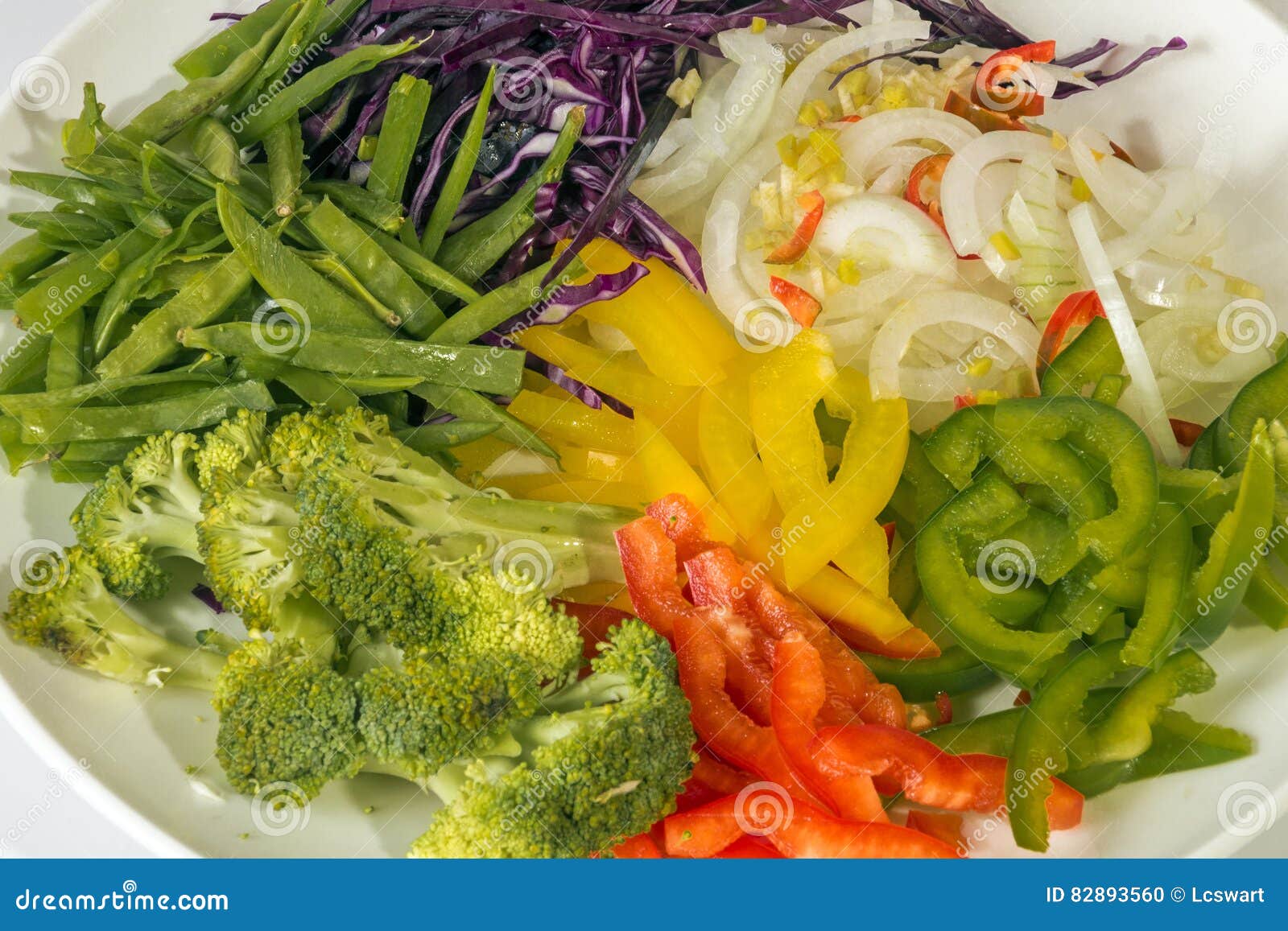 Ingredientes Vegetarianos Crudos Coloridos Brillantes Del Chop Suey Foto de  archivo - Imagen de revuelva, cebolla: 82893560