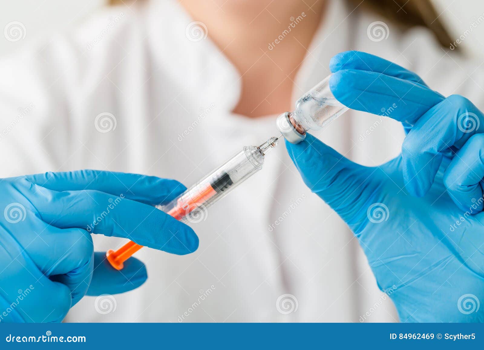 injecting injection vaccine vaccination medicine flu woman doctor