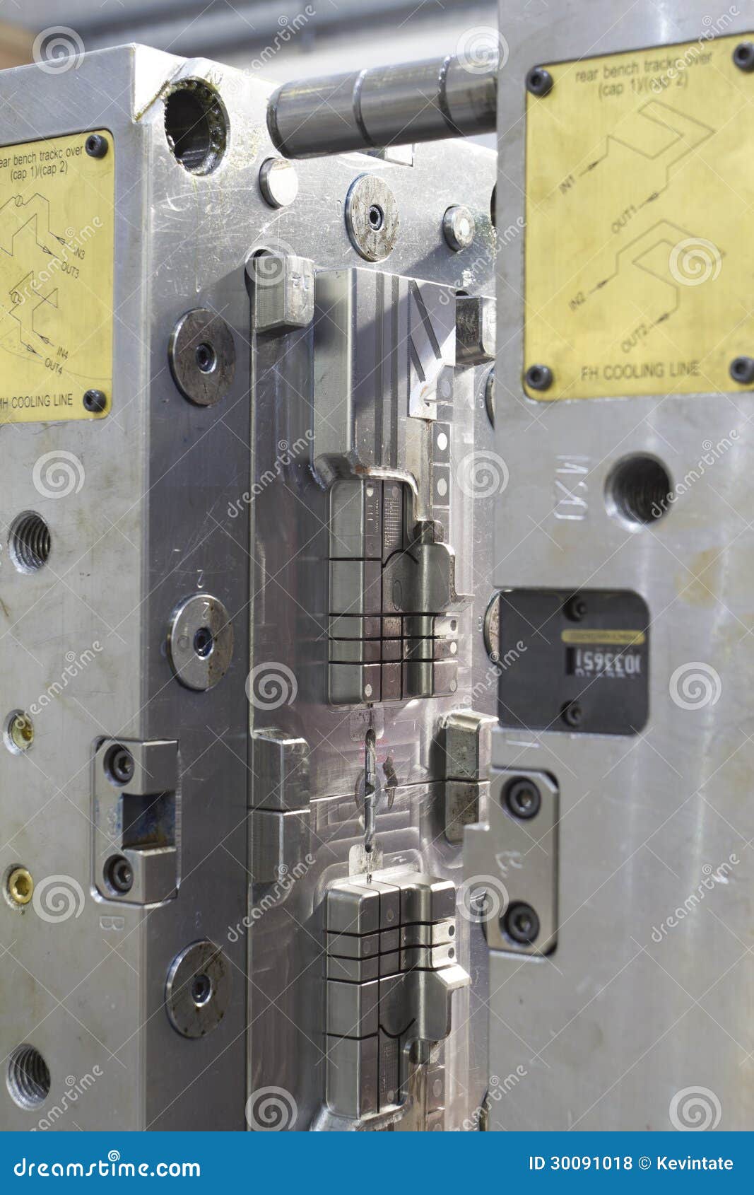 injection moulding tool