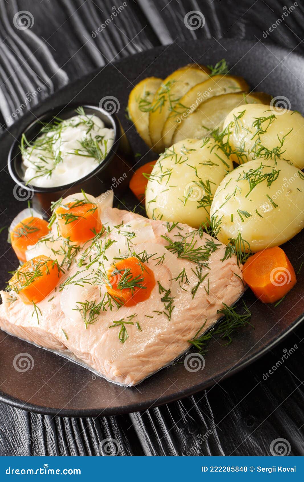 Inkokt Lax Recipe Swedish Cold Poached Salmon with New Potatoes Closeup ...