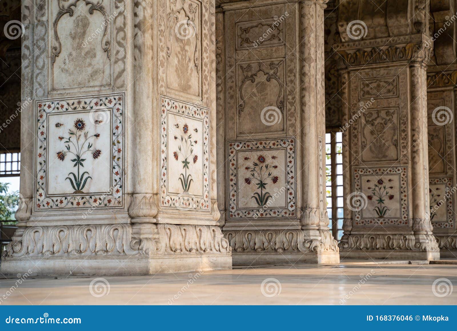 inlaid marble inside of columns with arches at the khas mahal in red fort delhi, india