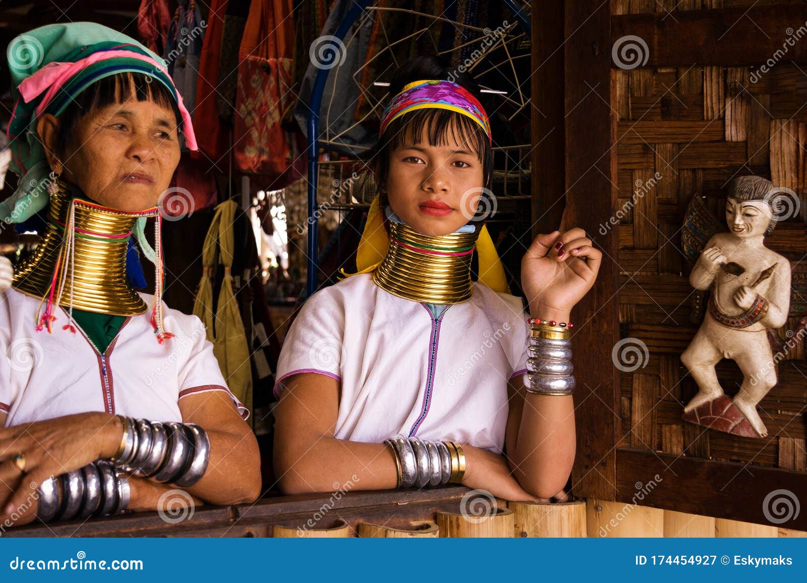 Wearing the Neck Rings – Cultural Tradition of the Karen Tribe - WOVENSOULS  Antique Textiles & Art Gallery