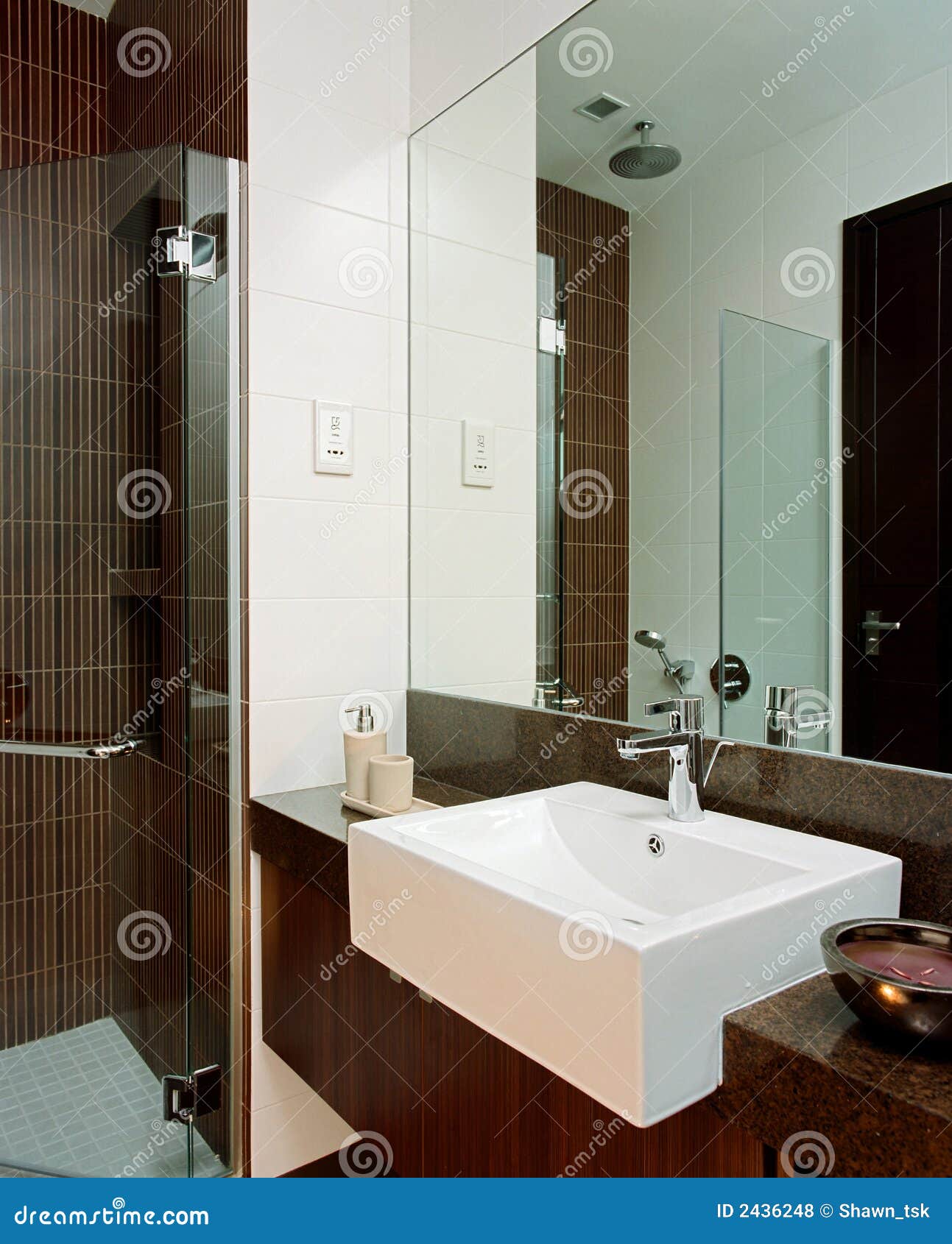 Innenarchitektur - Badezimmer Stockfoto - Bild von architektur