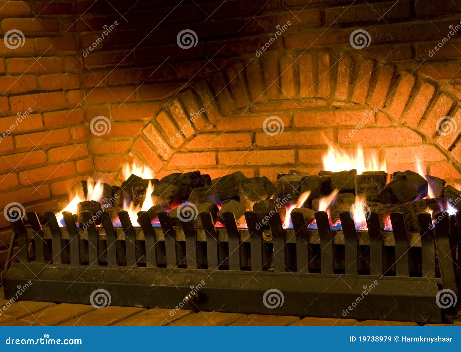Innenkamin stockbild. Bild von glühen, leben, flamme - 19738979