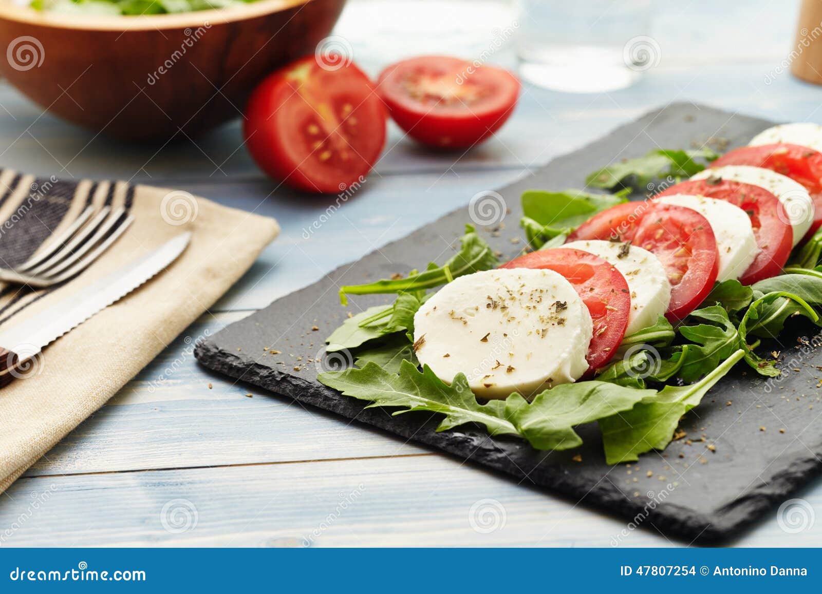 Insalata di Caprese fotografia stock. Immagine di alimento 47807254
